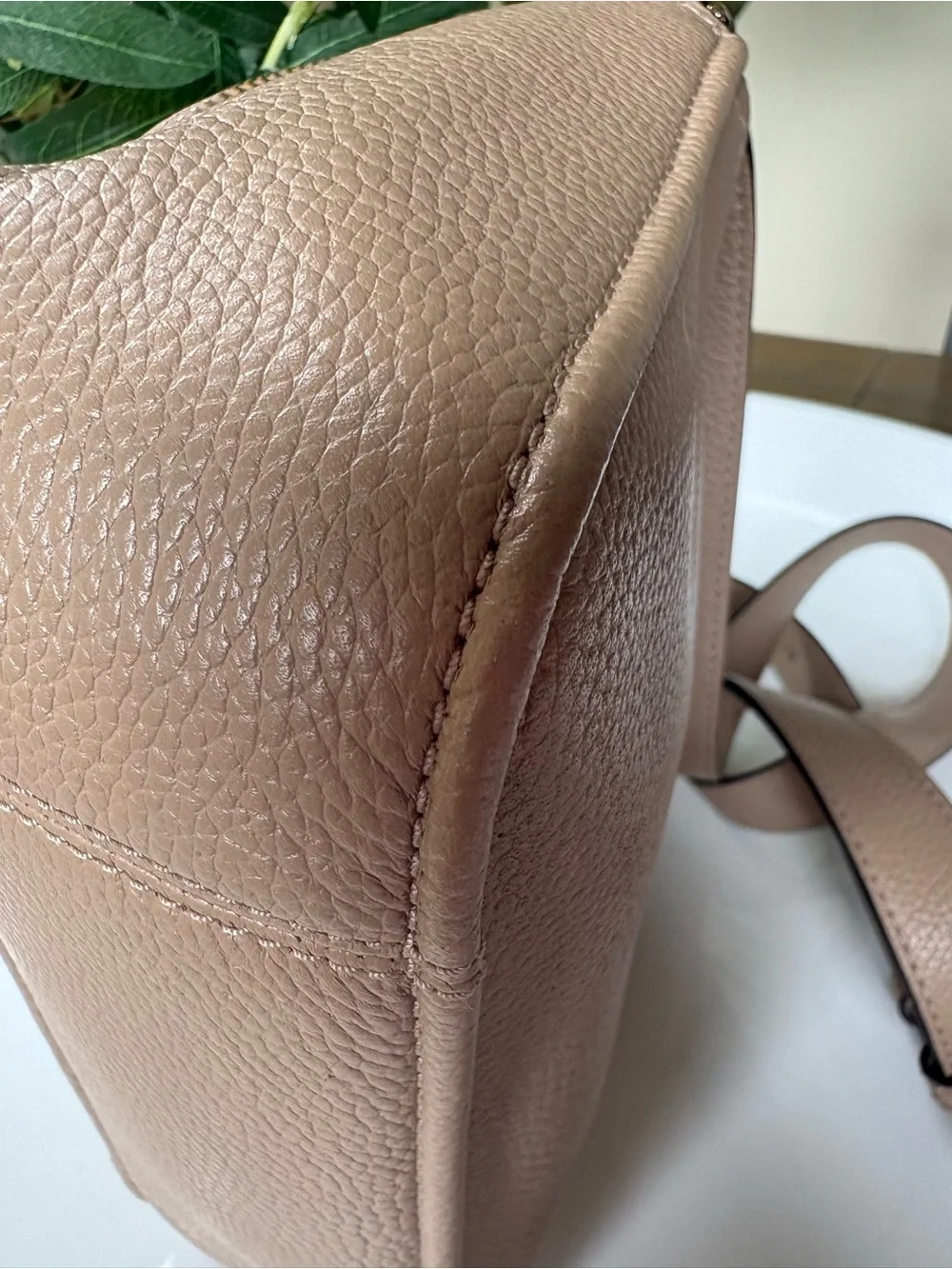 EUC Kate Spade Run Around Large Flap Crossbody Tan Pinmount Logo